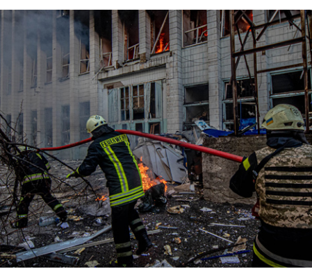 Russian troops shell 2 Kyiv neighbourhoods once more - people injured 