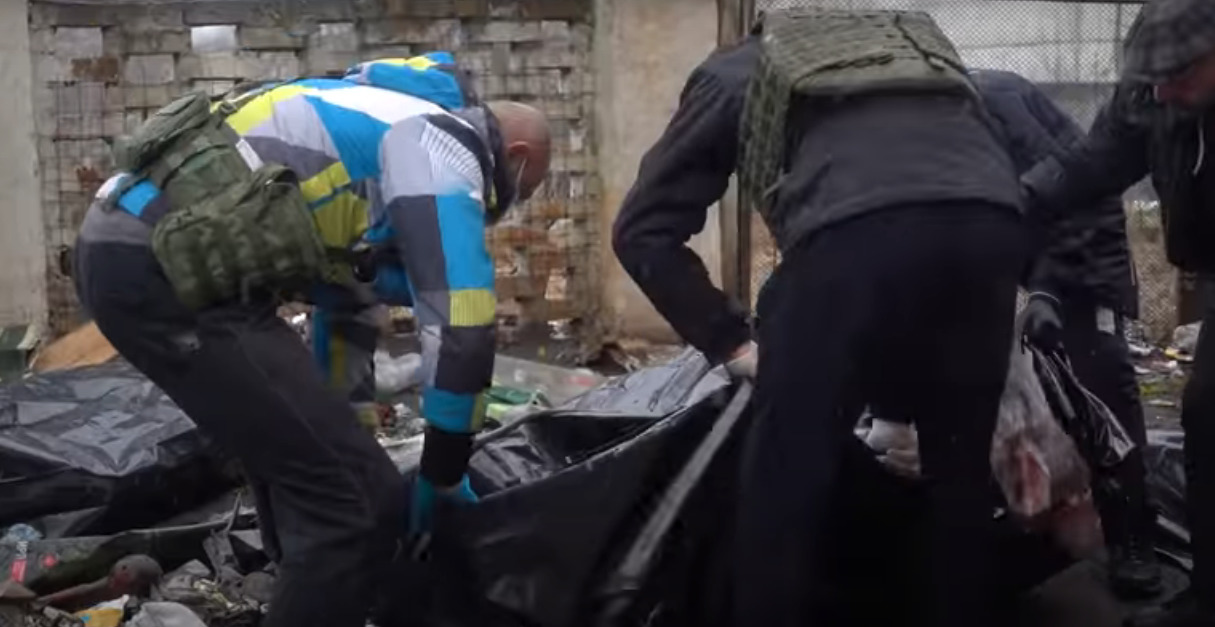 There were 340 bodies in Bucha funeral service, but that's not all: There are still 20 addresses for tomorrow. Many people are buried in courtyards.. VIDEO