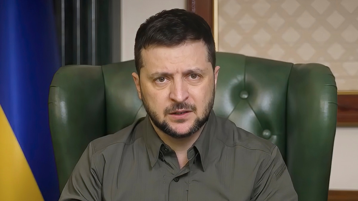  Zelenskyy Warns of Larger Russian Operations in East 