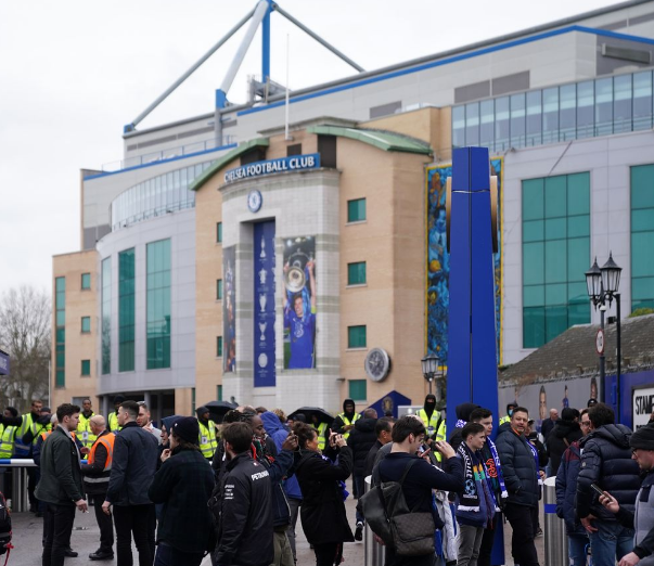 Chelsea sale in doubt as Roman Abramovich attempts to restructure deal to regain his £1.5billion
