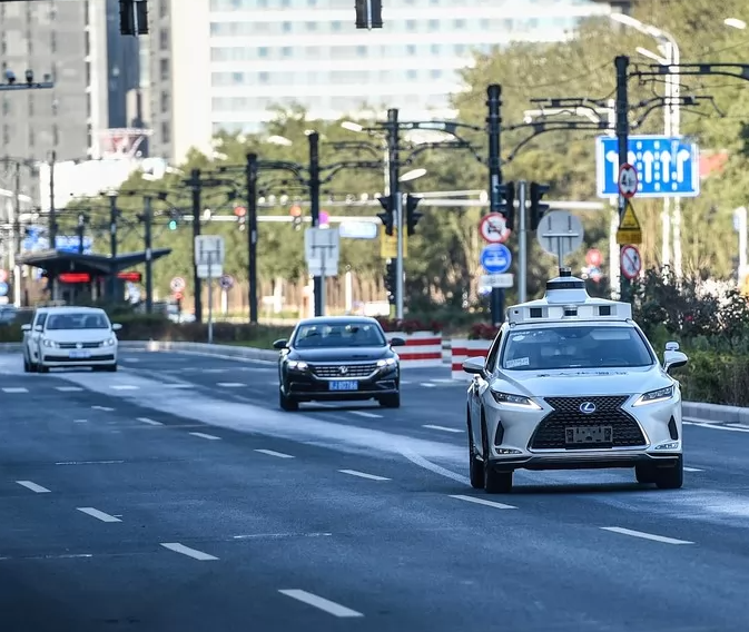Chinese self-driving company licensed to provide taxi service