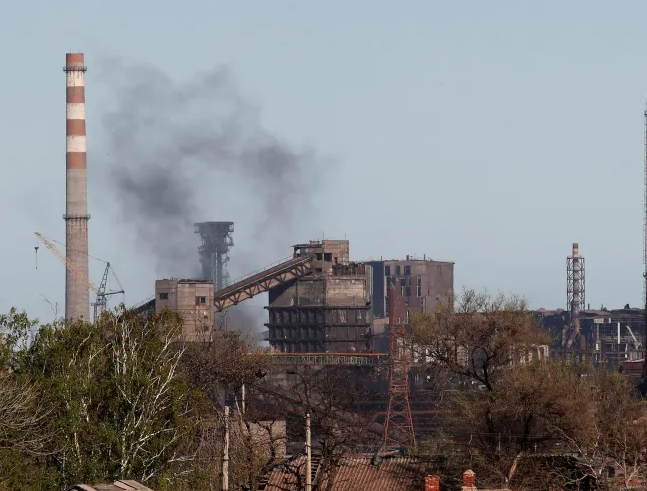 russian troops broke into Azovstal plant's territory: fierce fighting is on-going