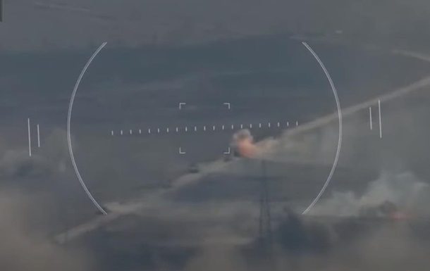 Ukrainian military smashed a column of invaders in Donbas (video)