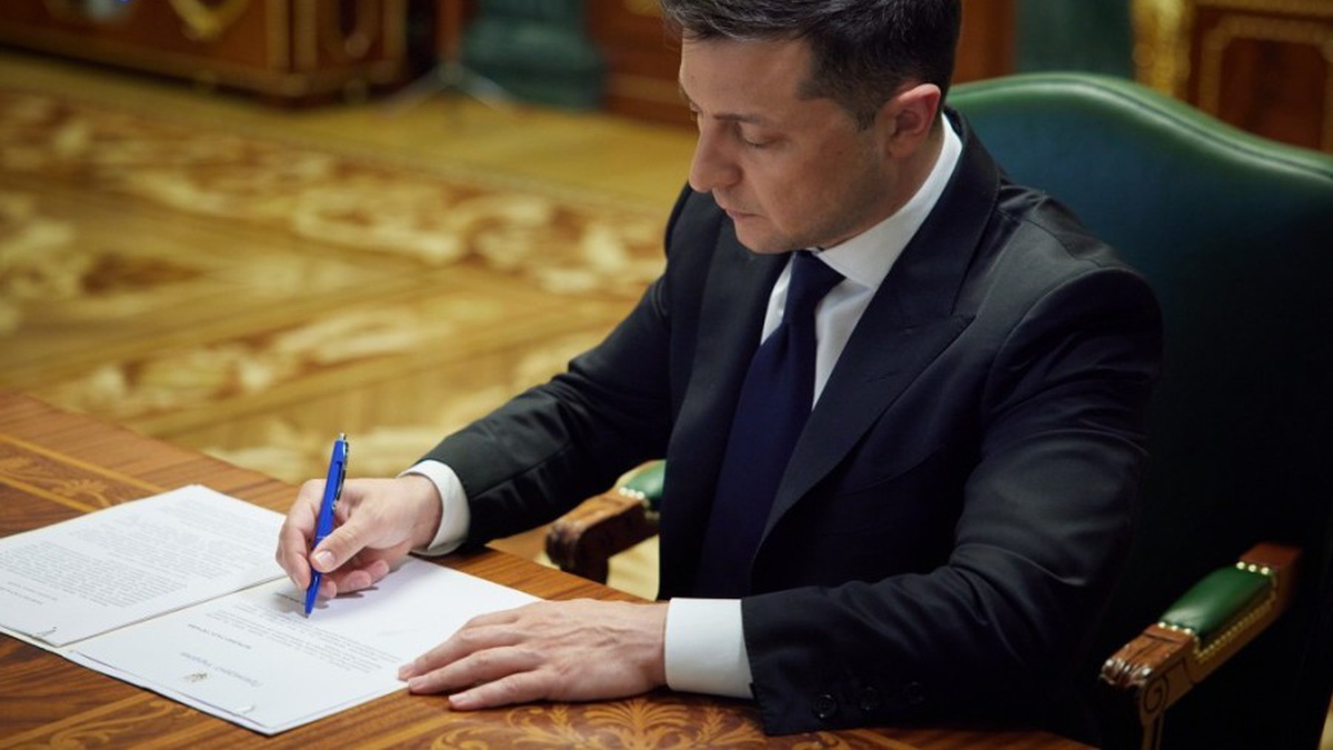 Zelensky vetoes law banning symbols used by Russian armed forces in war against Ukraine