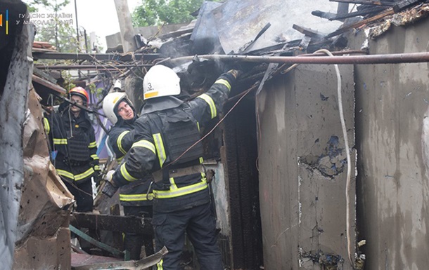 Russian troops hit Nikolaev with rockets, there is a victim (photo)