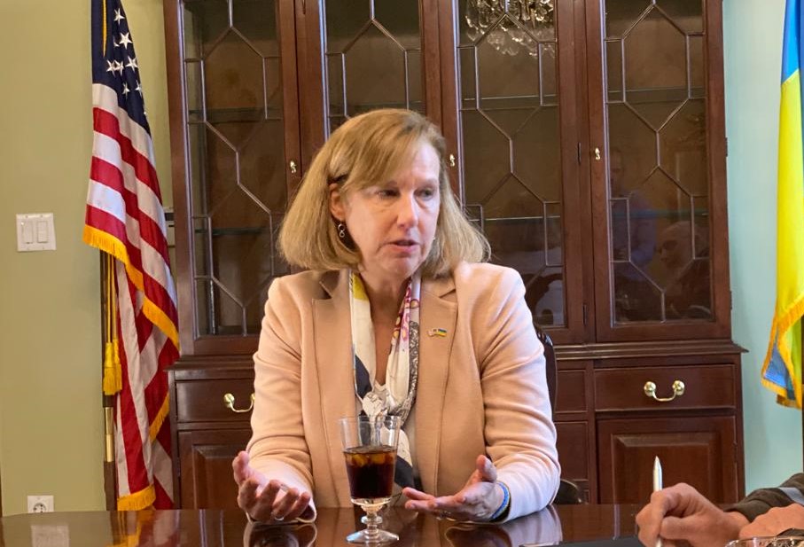 The US Gives Ukraine Unconditional Weapons for Donbas and Crimea - U.S. Charge d'Affaires