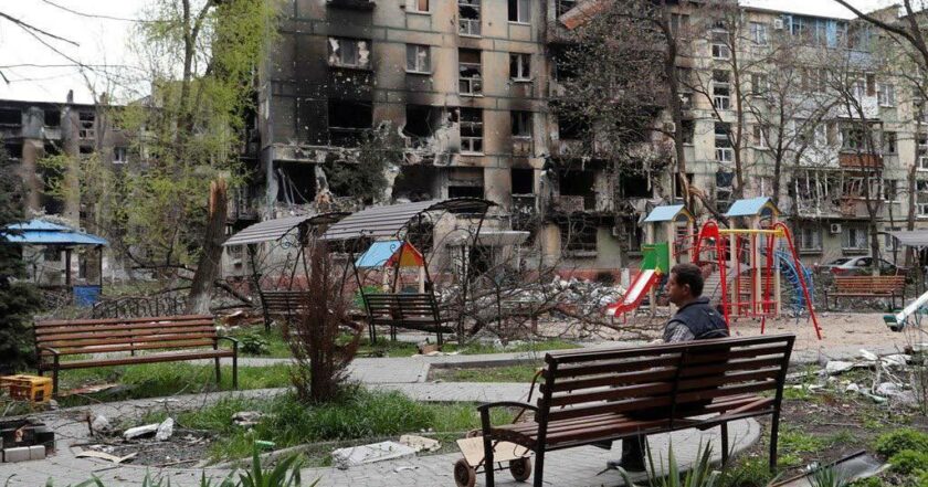 In Mariupol, occupiers force residents to work for water access
