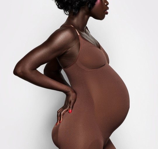 The Best Maternity Clothes Stores to Shop During (and After!) Your Pregnancy