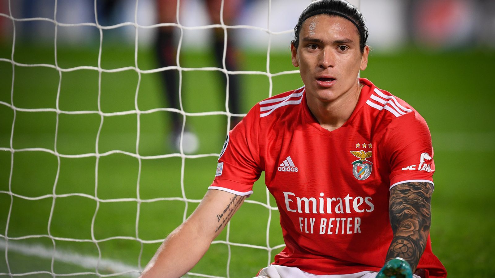 Darwin Nunez: Liverpool agree £85m transfer for Uruguay striker with Benfica