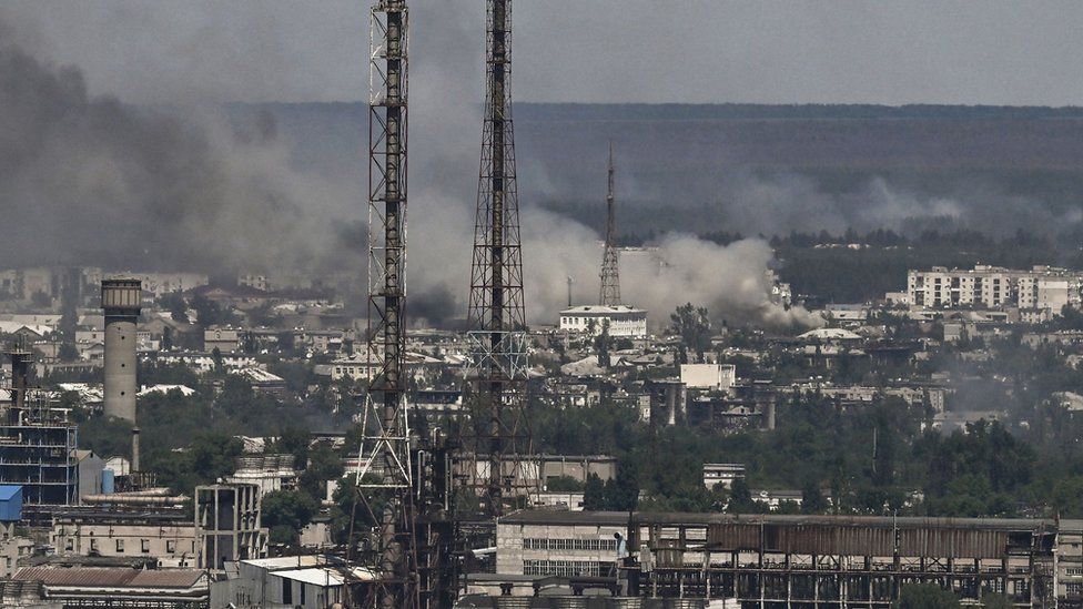 Ukraine war: Chemical plant hit as fighting rages in Severodonetsk