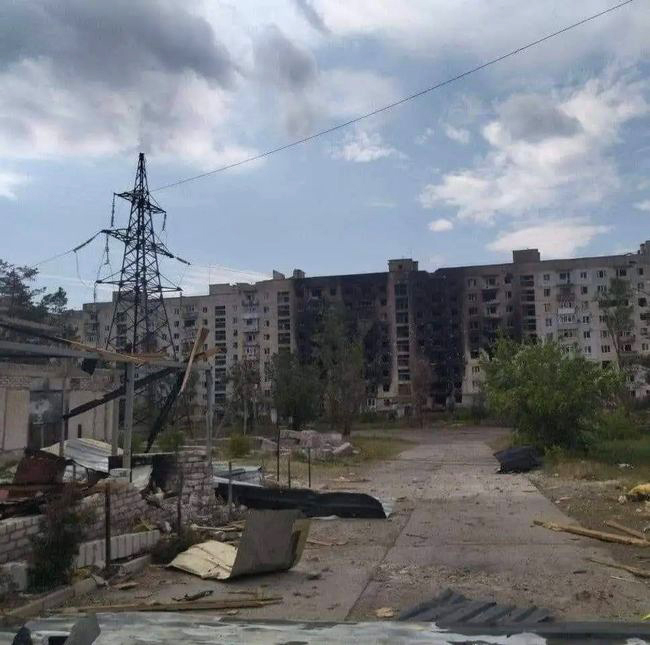 russian occupiers destroyed the ice palace in Severodonetsk