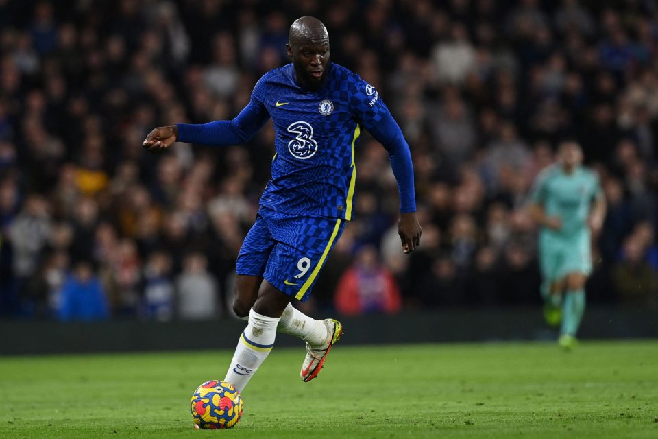 Romelu Lukaku: Chelsea striker arrives in Milan to seal Inter Milan loan deal