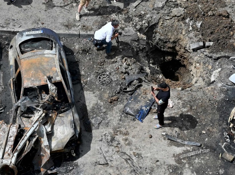 The war. The occupiers fired a missile at a high-rise building in Mykolayiv