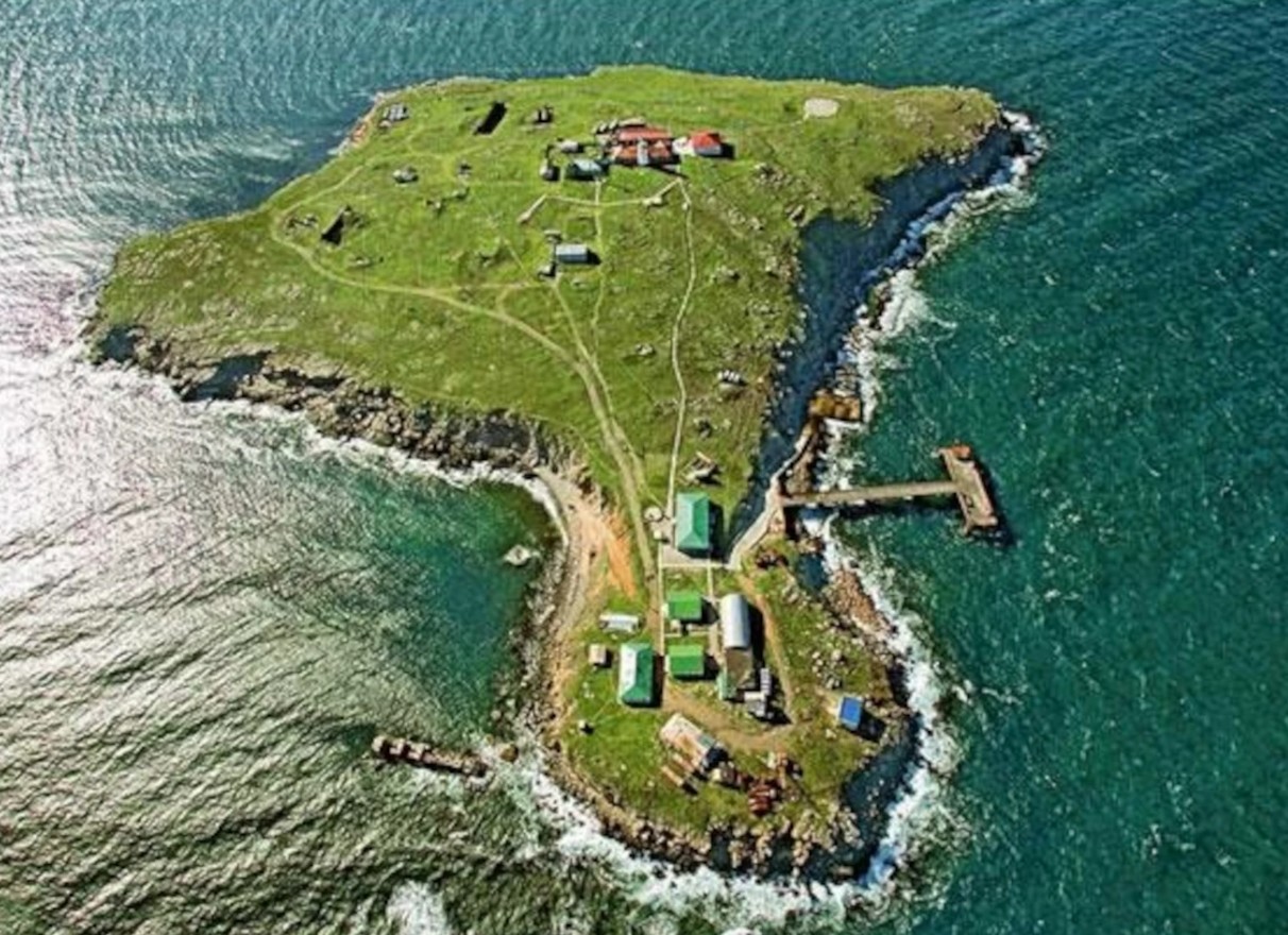Russia withdrew its garrison from Zmiinyi Island, calling it goodwill step