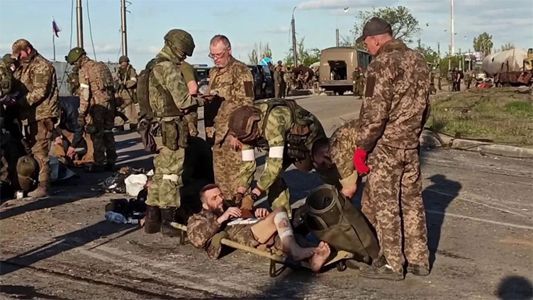 Ukraine brings back 144 soldiers in prisoner swap with Russia