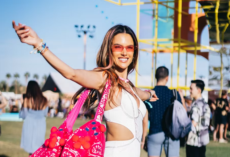 43 Festival Outfits to Wear This Summer