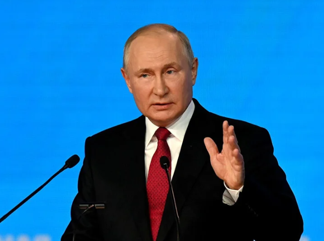 Russia: Tens of thousands flee 'cold civil war'