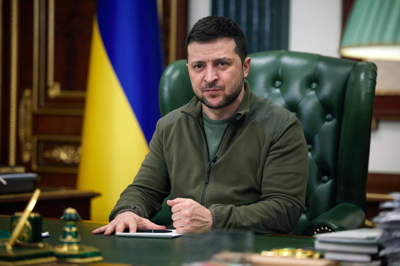 Ukraine's security chief, top prosecutor dismissed