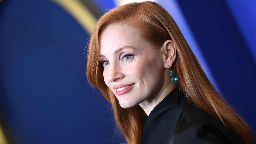 Actress Chastain visits Irpin