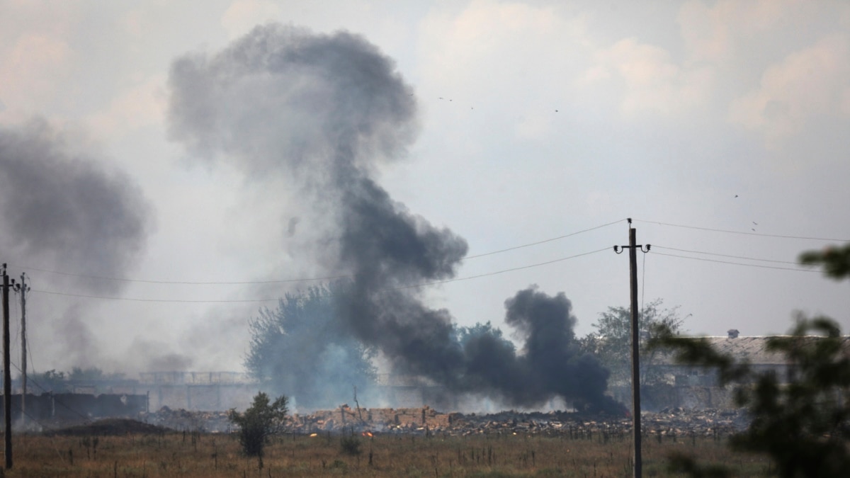  Russia Thwarts Drone in Crimea, Strikes Near Southern Nuclear Plant 