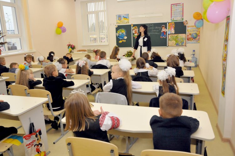 Parents in occupied Luhansk offered payments to take children back to school, – regional governor