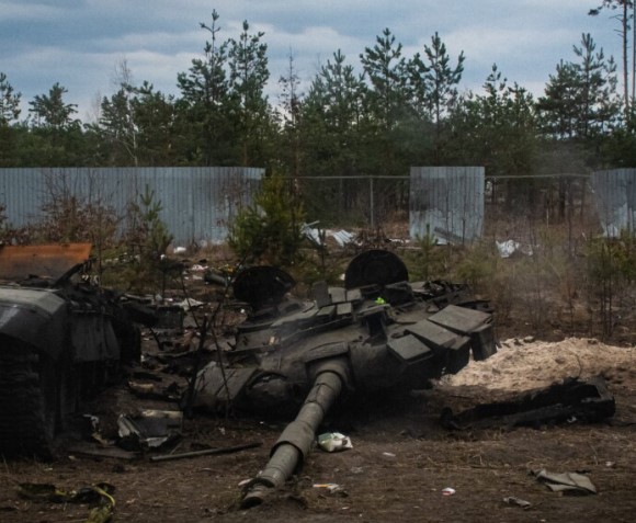 Active fighting continues on the 1,300 km long front line