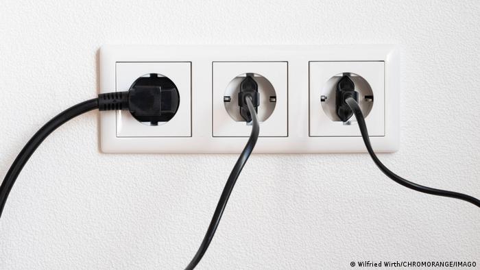 EU energy ministers seek to tackle spiraling power costs