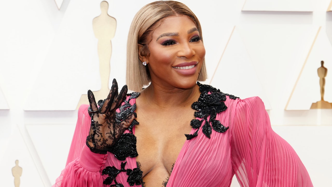 Serena Williams's Shin-Lenth Ponytail Wins New York Fashion Week, Period.