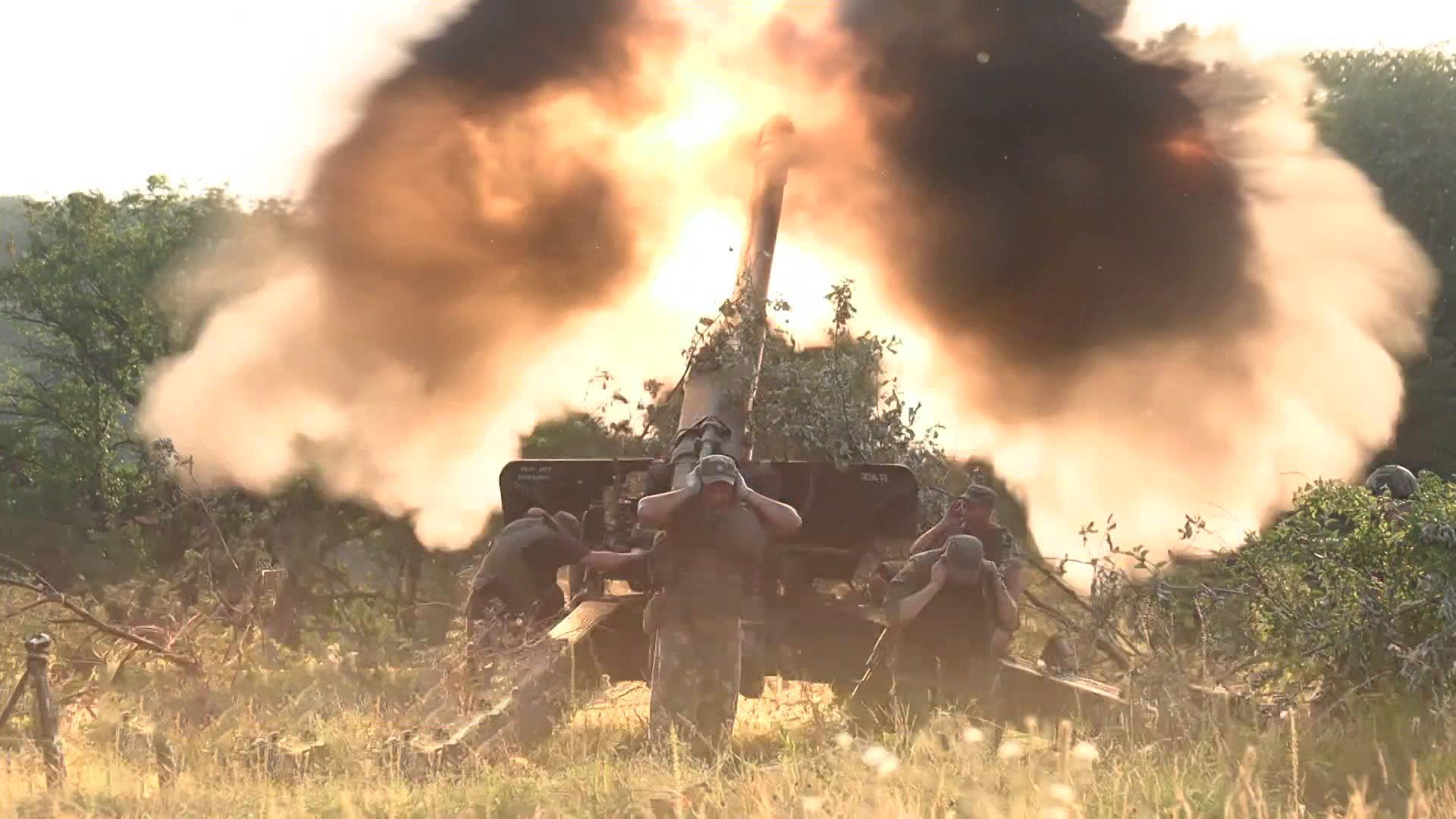 Ukrainian soldiers in a hangar near Kupiansk destroyed 16 units of enemy equipment. VIDEO