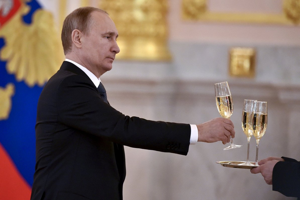 Putin worried about alcohol addiction of Russia's top leadership