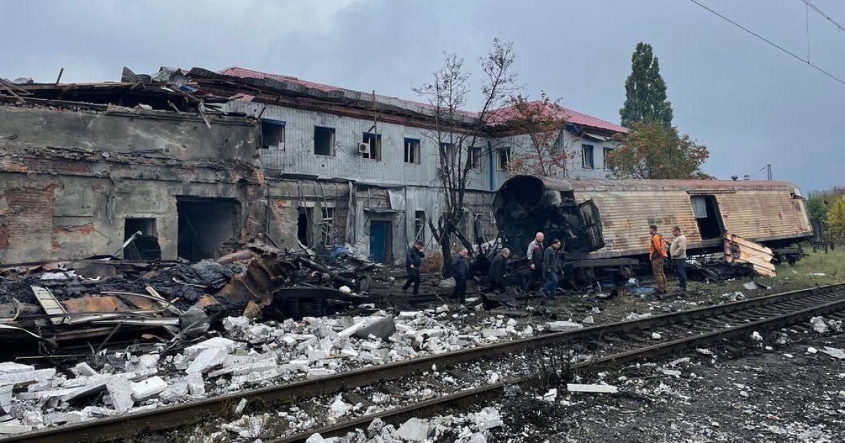 Russian Invaders Crushed Refrigerators with the Bodies of Their Own KIAs in Kharkiv
