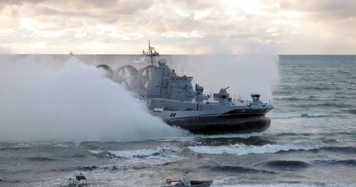 Russia Deployed 2 More Submarines in the Black Sea Increasing the Total Number of Kalibr-Type Missiles to 32 – OC “South”
