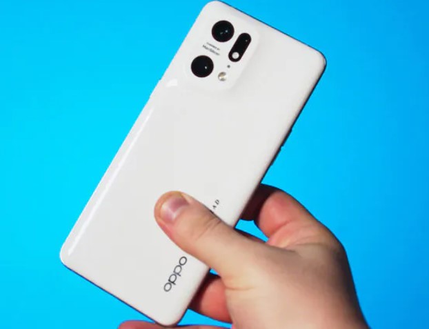 OPPO Find X5 Pro review: A flagship that can KILL