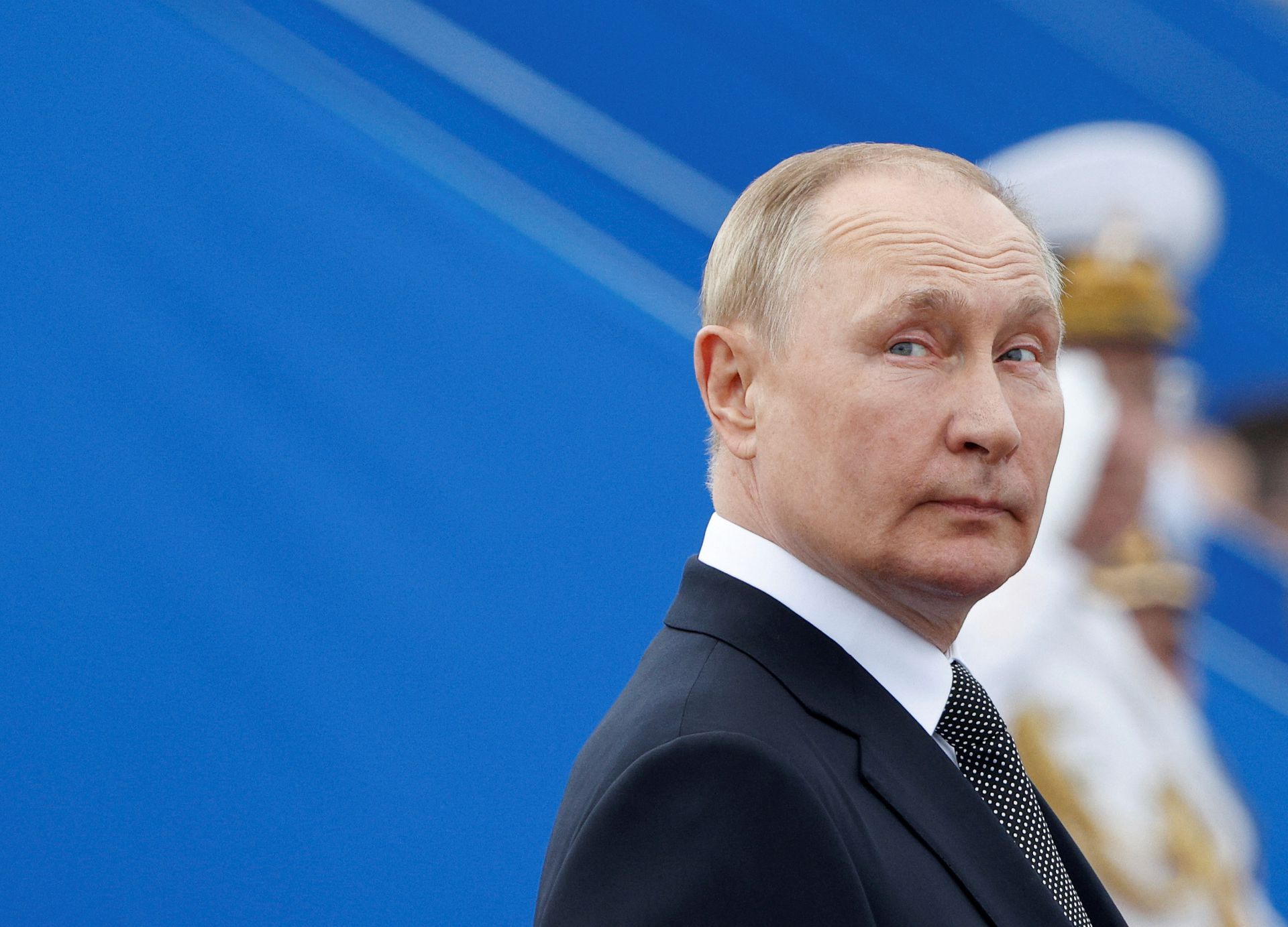 General Tells Why Putin Asks Ukraine For Truce