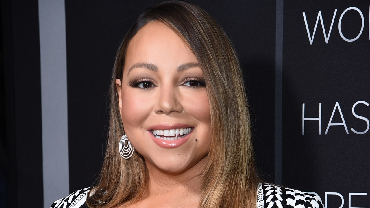 Mariah Carey and Her Daughter Look Like Twins in Their Massive Matching Curls