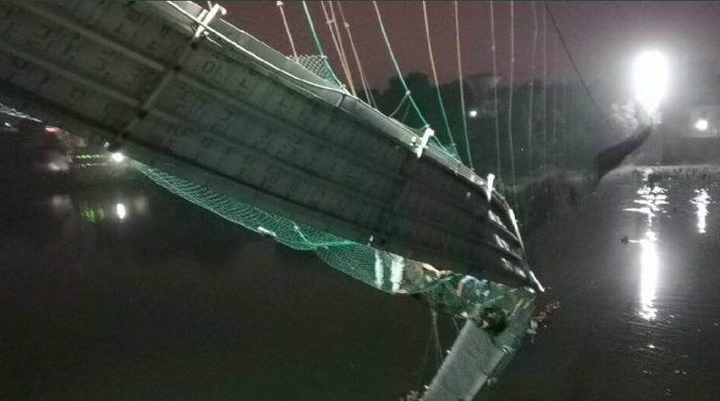 Dozens die in bridge collapse in Gujarat, India