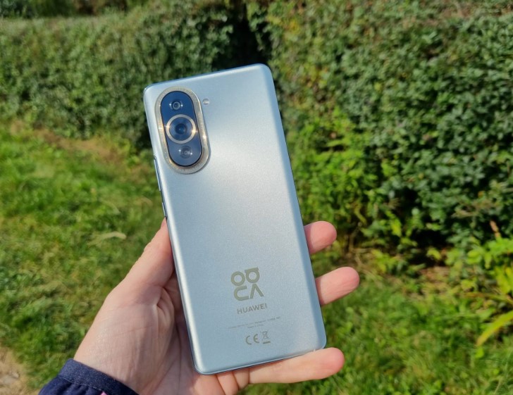 Huawei nova 10 Pro Review: Curved Screen, Super Cameras And 100W Charging