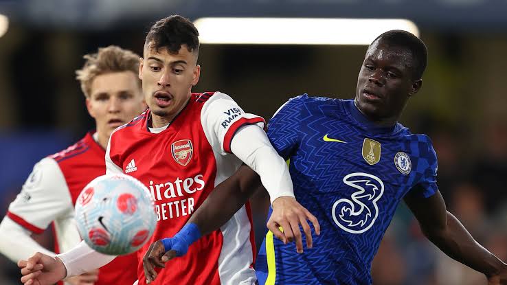 LONDON CLASH: Only one Chelsea player would break into Arsenal team right now, says Jamie