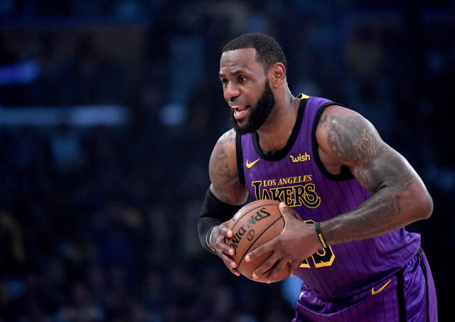 LeBron set for tests after leaving with groin injury