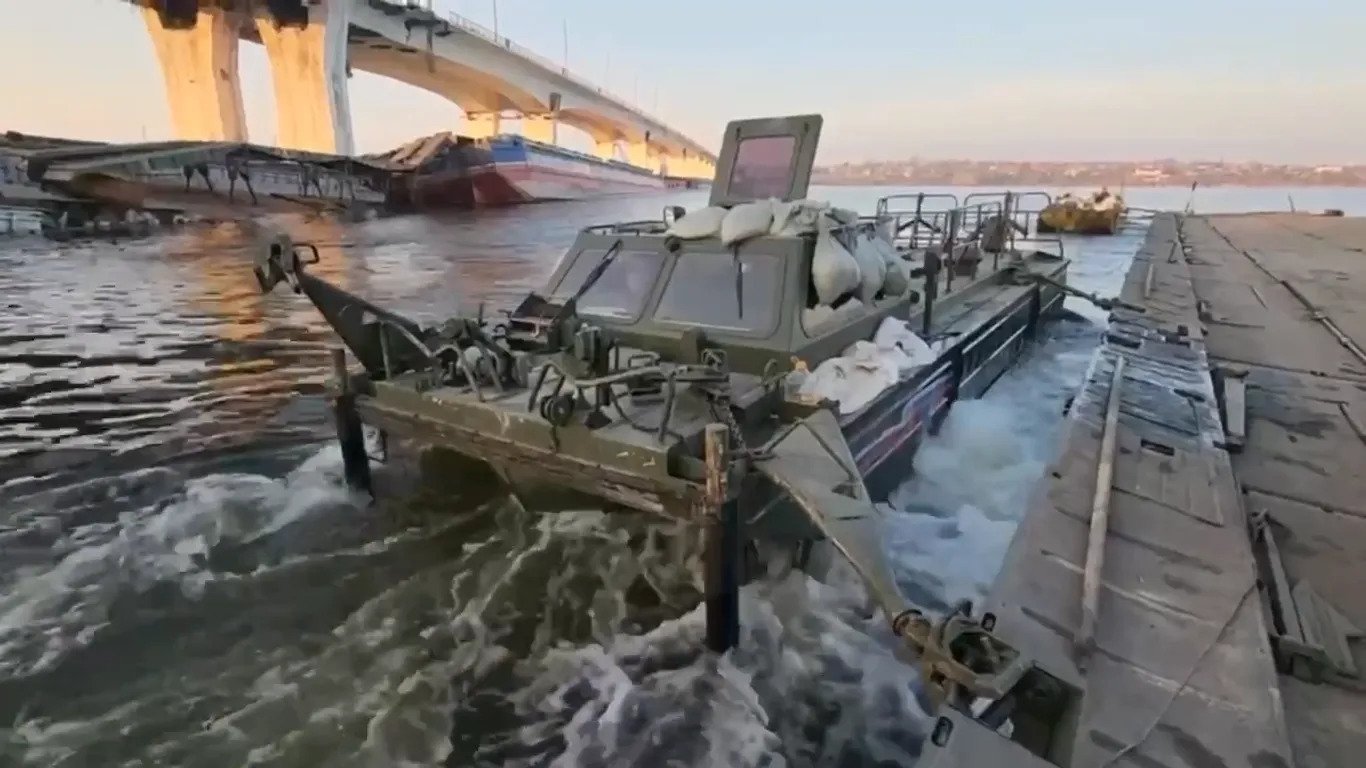 Russian Occupiers, Keeping Back Their Tears, Record Video About Fleeing Kherson 37