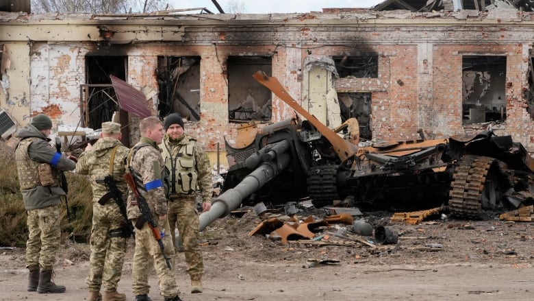 Ukrainian General: Putin May Withdraw All His Troops From Ukraine