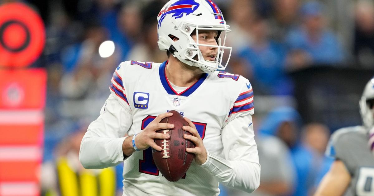 Josh Allen says he's 'got to go be that guy' as he plays hurt for Bills vs. Lions