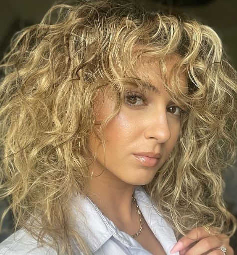 5 Popular Winter Hair Trends, Plus How To Recreate Them From Home