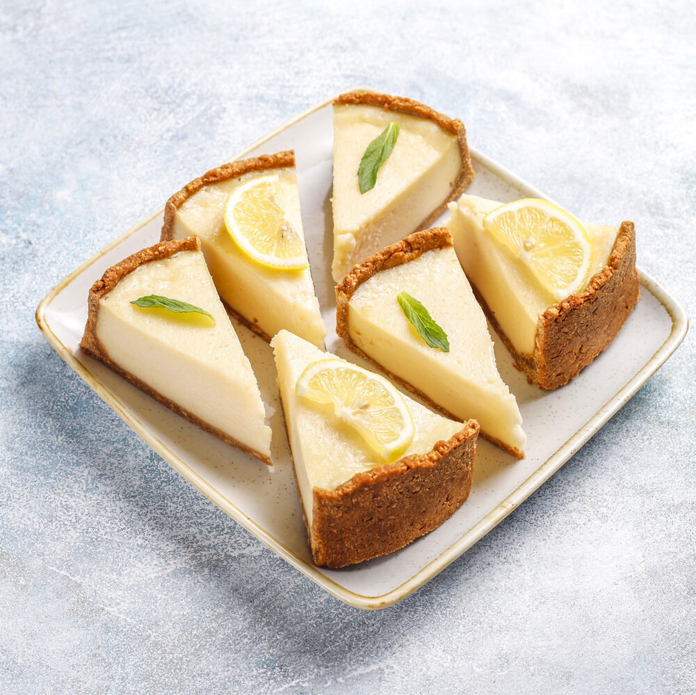 Tender and tasty: we are preparing a homemade cheesecake