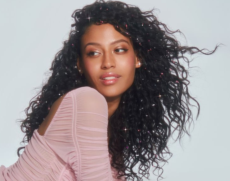 Your Guide to Crushing the Holiday Party Hair Game