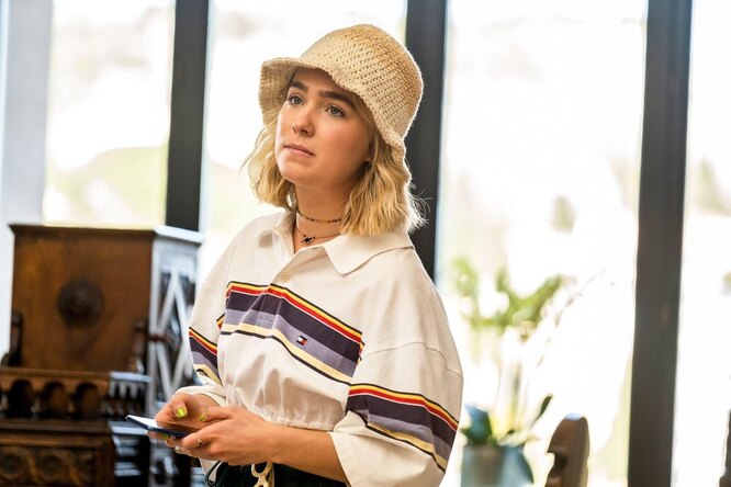 The White Lotus's Portia Is TV's Best-Dressed Character