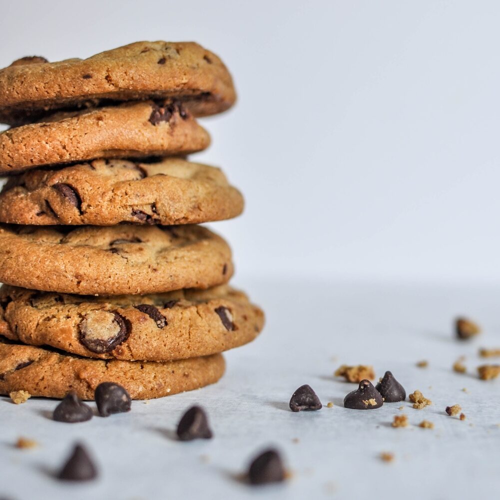 Gingerbread cookies with chocolate: a recipe for festive cookies