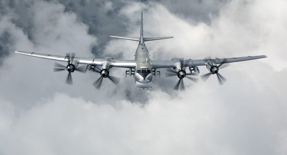 Satellite images show that up to 10 bombers disappeared from Russian Dyagilevo airbase
