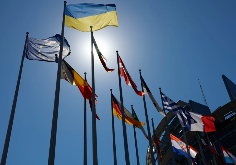 EU Considers Military Aid for Ukraine, New Russian Sanctions