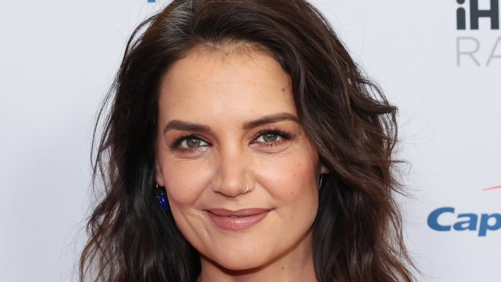Katie Holmes Revived the One and Only Eyeliner Trend From the 1990s